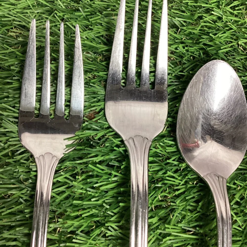 Oneida Dublin Flatware Set 33 pieces
